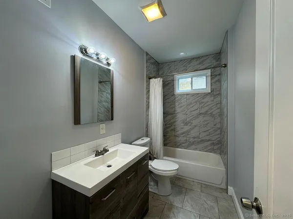 $2,800 | 557 Colorado Avenue, Bridgeport, CT 06605