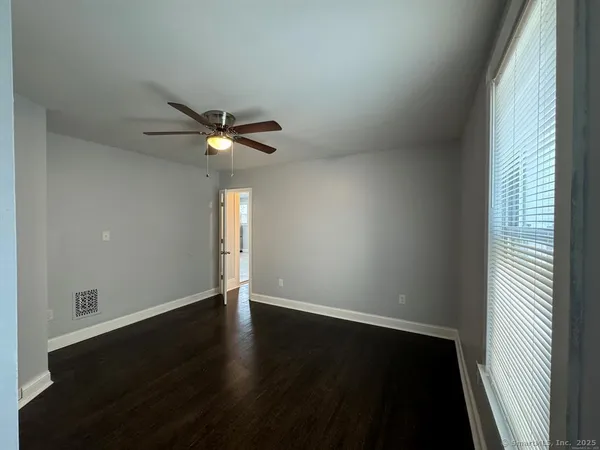 $2,800 | 557 Colorado Avenue, Bridgeport, CT 06605