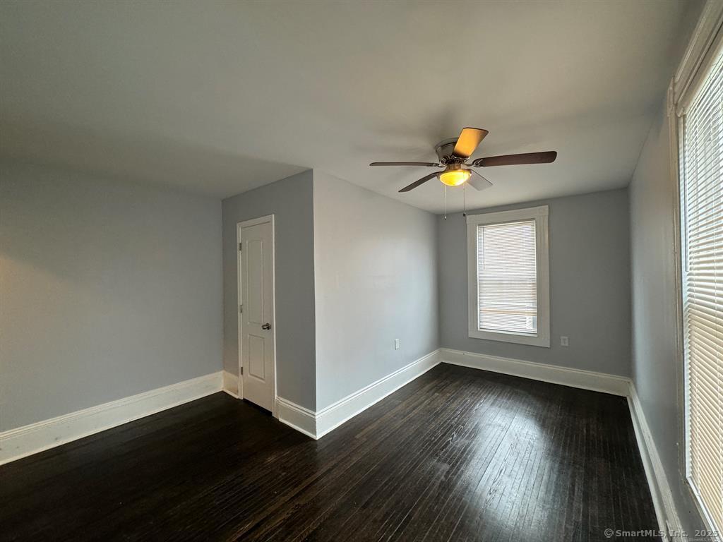 557 Colorado Avenue Bridgeport, CT 06605 - Photo 18 of 21