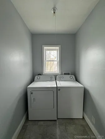 $2,800 | 557 Colorado Avenue, Bridgeport, CT 06605