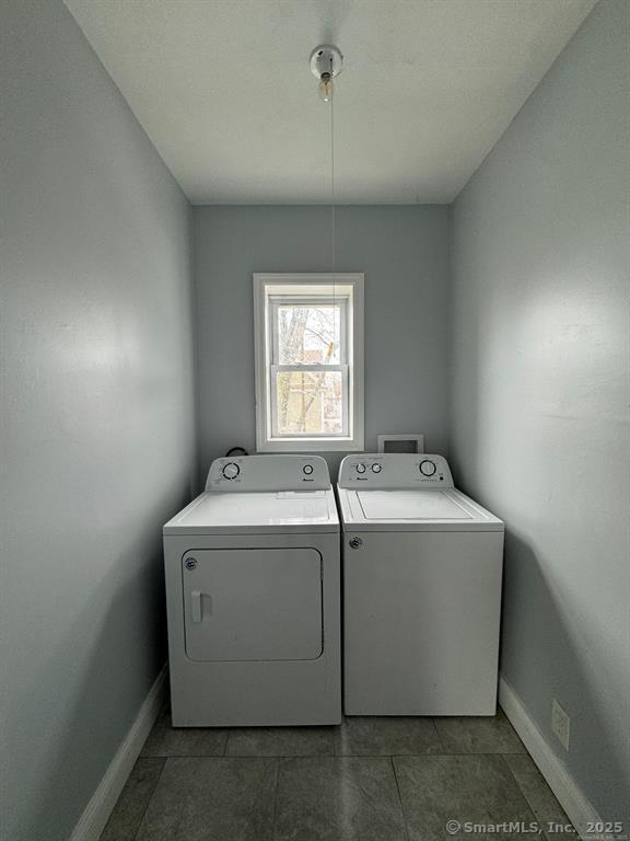 557 Colorado Avenue Bridgeport, CT 06605 - Photo 19 of 21