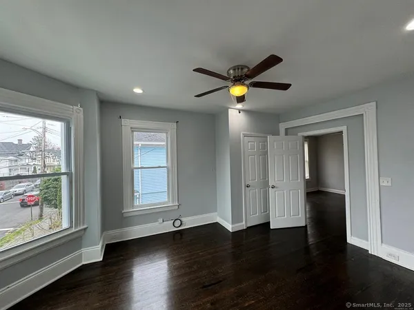 $2,800 | 557 Colorado Avenue, Bridgeport, CT 06605