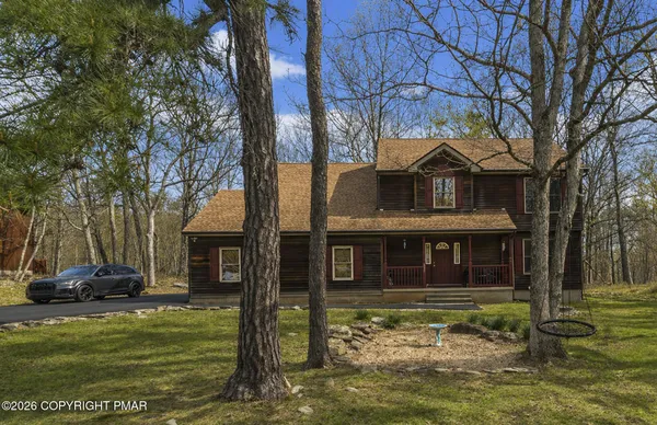 $325,000 | 421 Underhill Drive, Tamiment, PA 18371