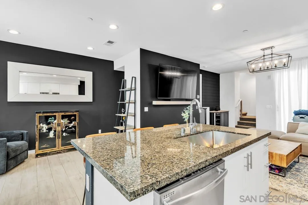 1842 Observation Way, Unit 3 Chula Vista, CA 91915 - Photo 13 of 46