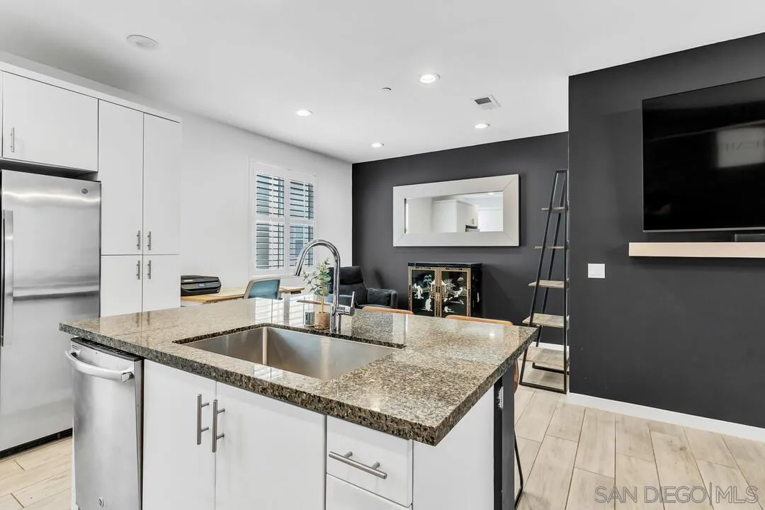 1842 Observation Way, Unit 3 Chula Vista, CA 91915 - Photo 14 of 46