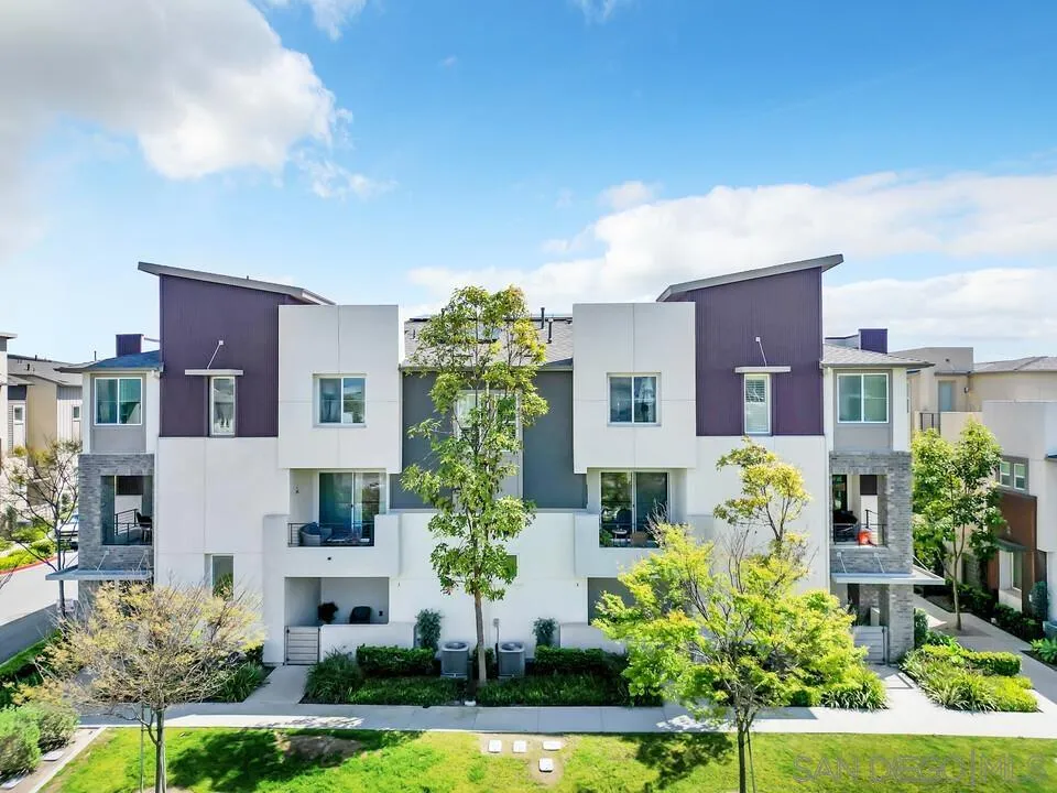 1842 Observation Way, Unit 3 Chula Vista, CA 91915 - Photo 3 of 46