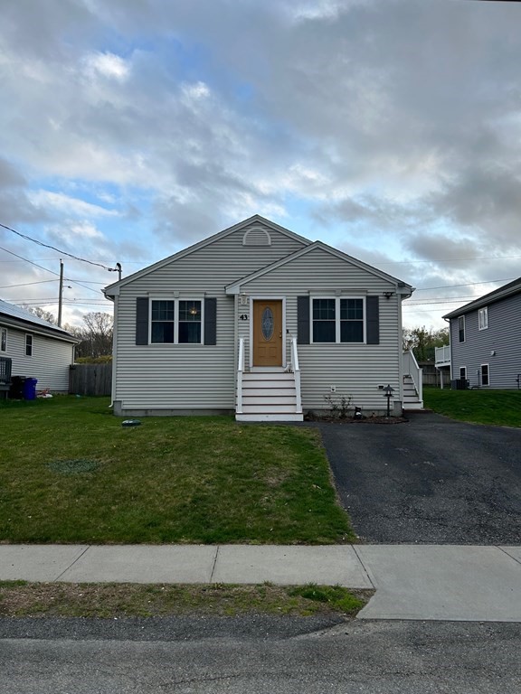 43 Commonwealth Avenue Fall River, MA 02721 - Photo 1 of 29 Gallery Image 1