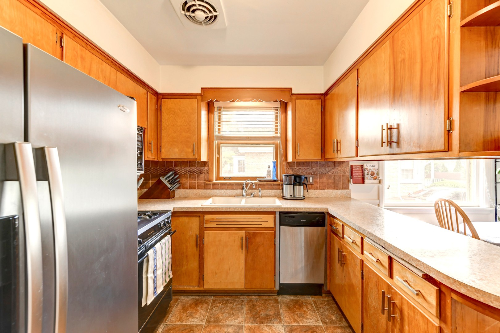 1650 Willow Road Homewood, IL 60430 - Photo 7 of 16