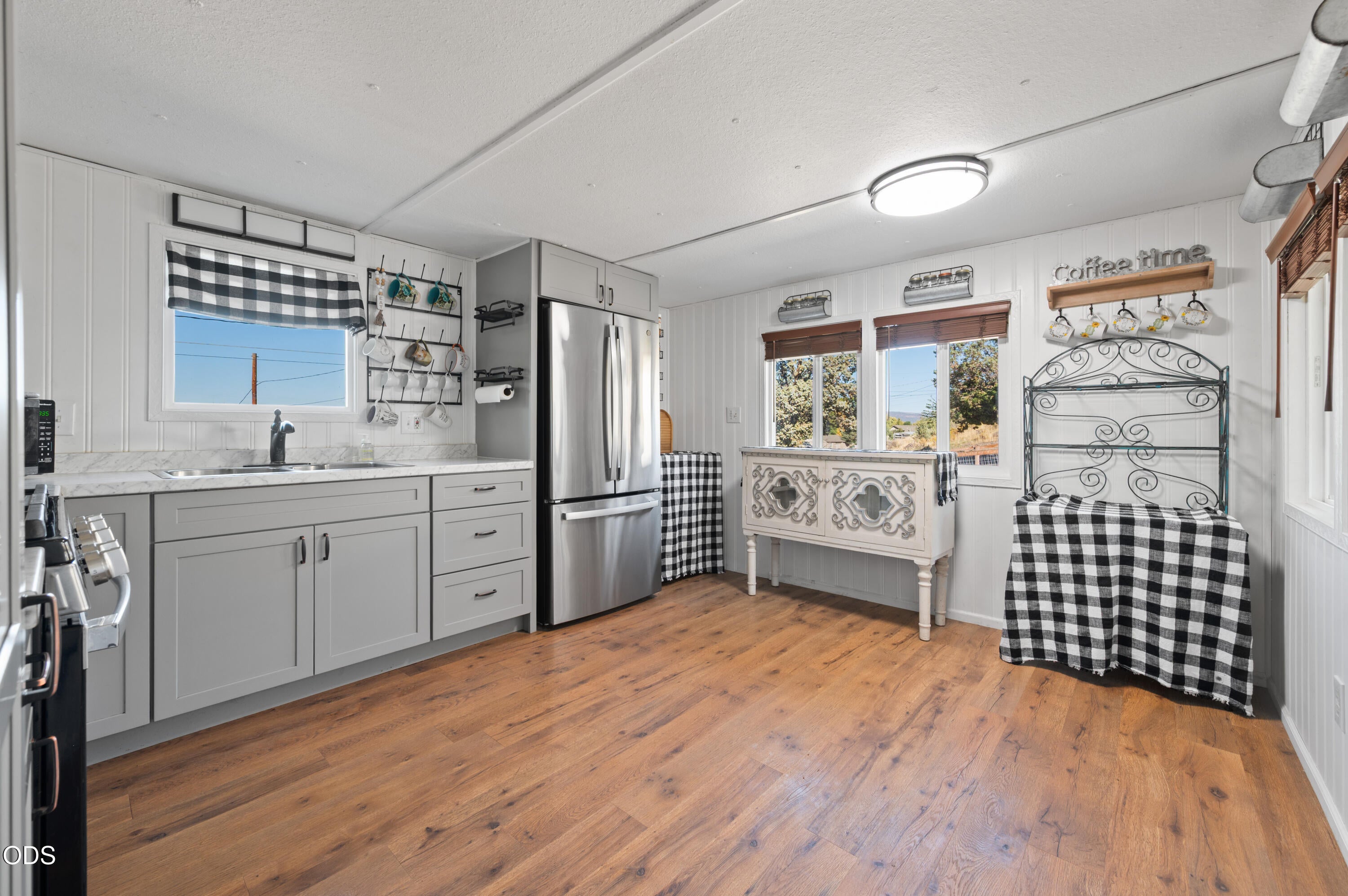 996 Southwest Crestview Road Prineville, OR 97754 - Photo 14 of 36 Gallery Image 14