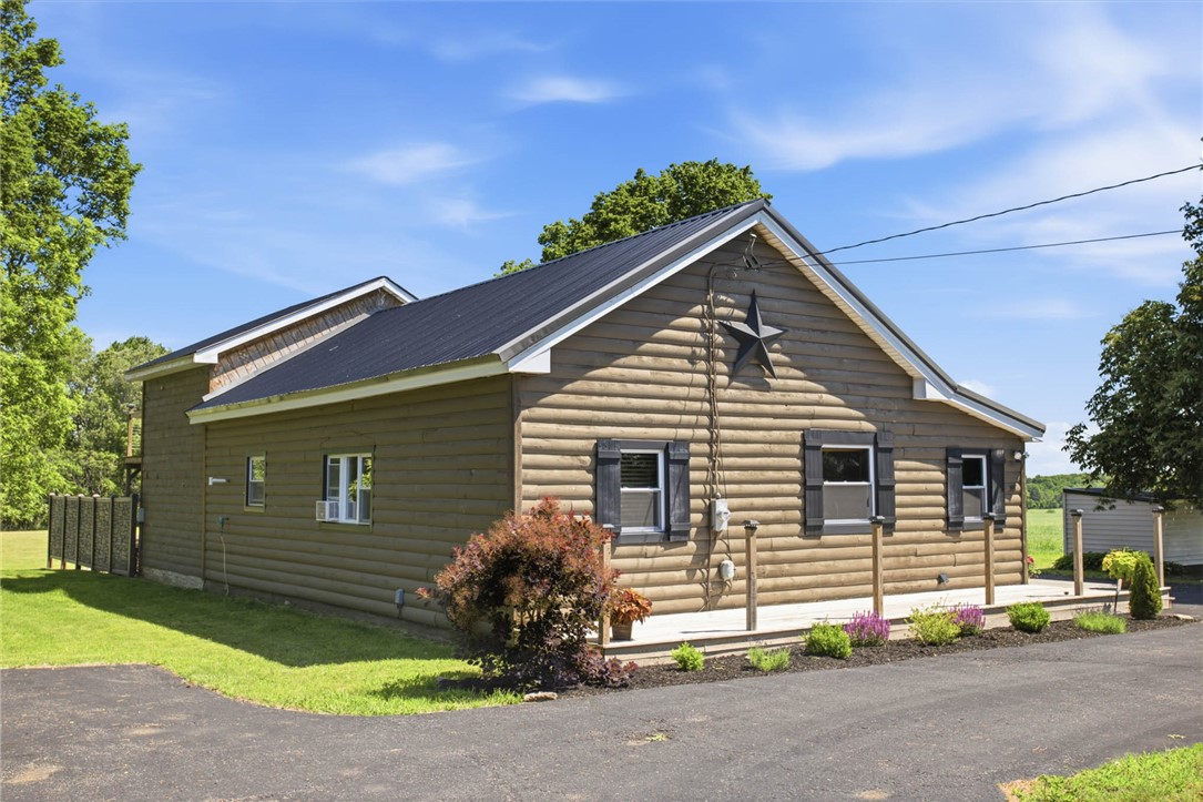 395 Akron Road Akron, NY 14001 - Photo 2 of 48