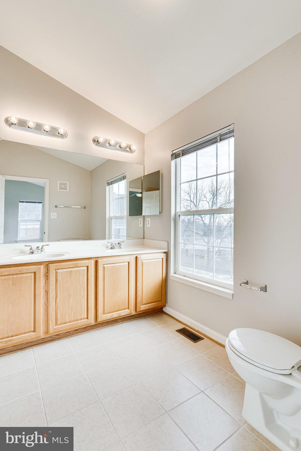 11323 King George Drive, Unit 2 Silver Spring, MD 20902 - Photo 54 of 103 Gallery Image 54