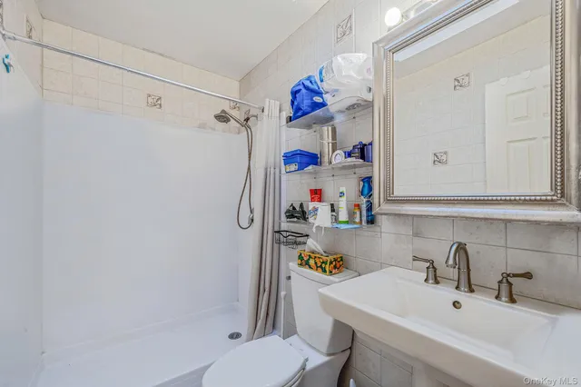 $649,000 | 170 Grand Boulevard, Brentwood, NY 11717