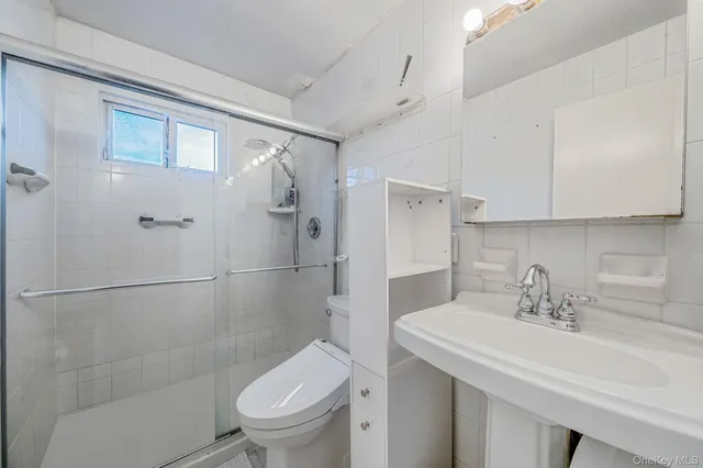 $649,000 | 170 Grand Boulevard, Brentwood, NY 11717