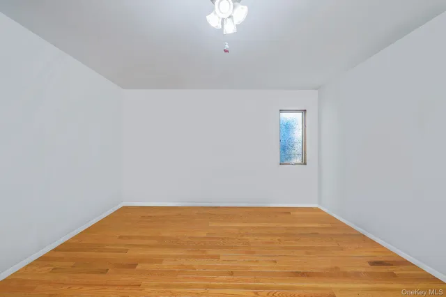 $649,000 | 170 Grand Boulevard, Brentwood, NY 11717