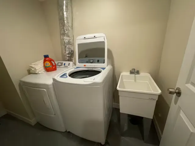 $2,400 | 3271 Library Lane, St. Louis Park, MN 55426