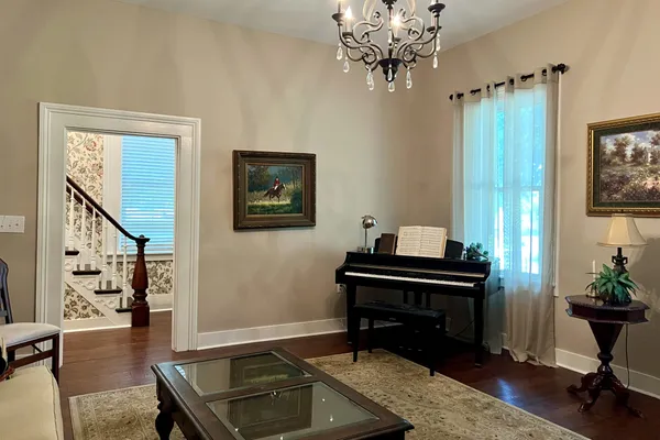 $264,900 | 300 South College Street, Franklin, KY 42134