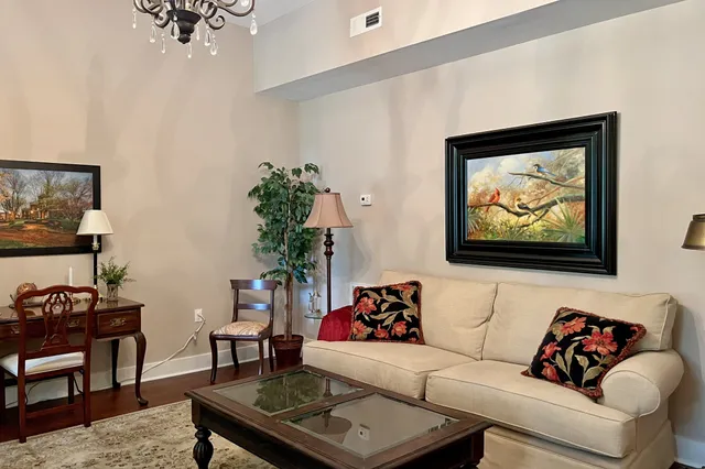 $264,900 | 300 South College Street, Franklin, KY 42134