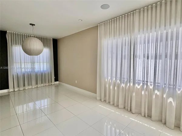 $8,700 | 8108 Northwest 48th Terrace, Unit 8108, Doral, FL 33166