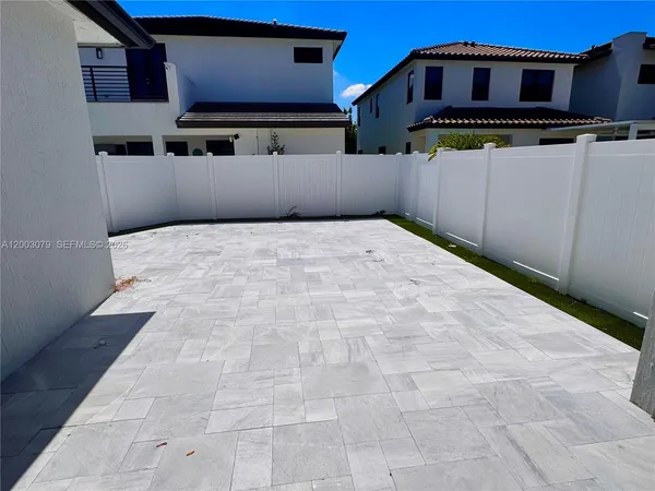 $8,700 | 8108 Northwest 48th Terrace, Unit 8108, Doral, FL 33166