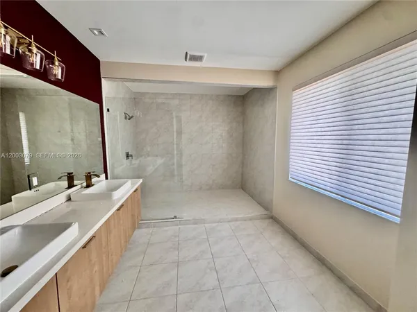 $8,700 | 8108 Northwest 48th Terrace, Unit 8108, Doral, FL 33166