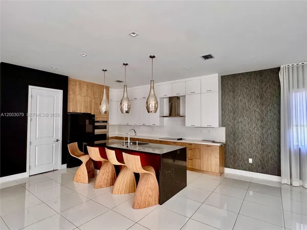 $8,700 | 8108 Northwest 48th Terrace, Unit 8108, Doral, FL 33166