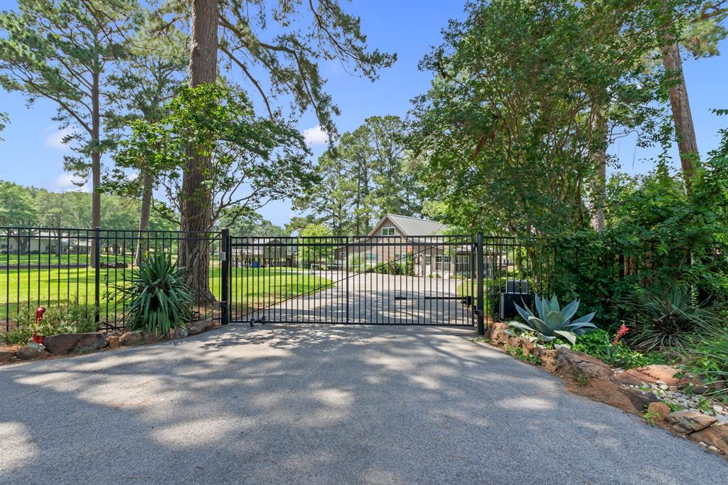 132 Goodknight Ranch Road Trinidad, TX 75163 - Photo 4 of 40 Fully Fenced Yard with Smart-Controlled Privacy Gate