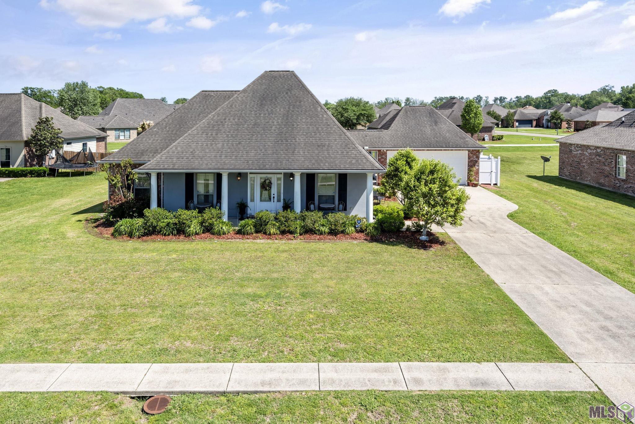 6755 River Run Court Addis, LA 70710 - Photo 1 of 12 Front