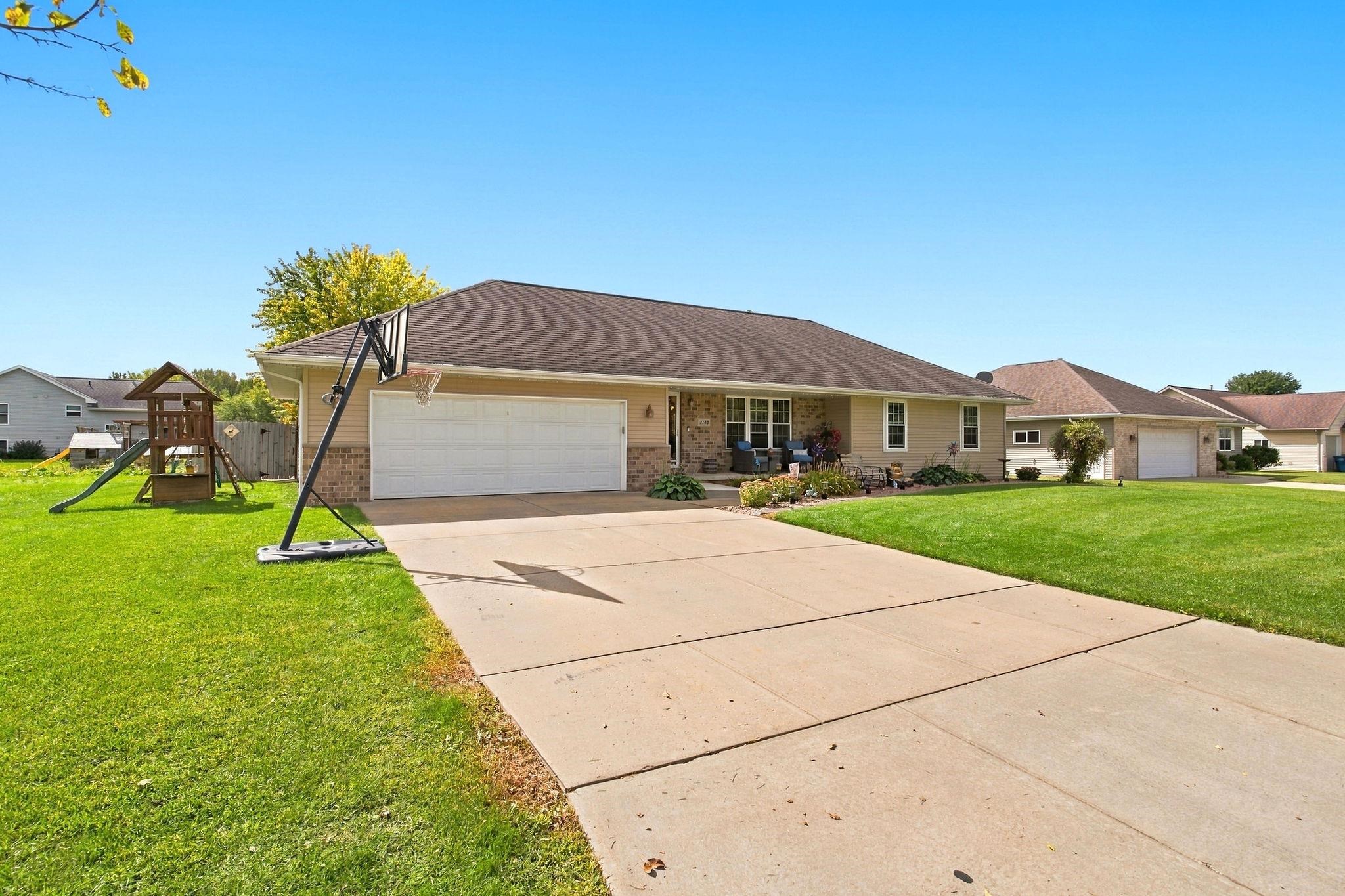 2188 Klondike Road Green Bay, WI 54311 - Photo 4 of 46 Gallery Image 4