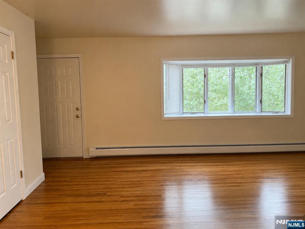 112 Hawthorne Avenue Park Ridge, NJ 07656 - Photo 2 of 8
