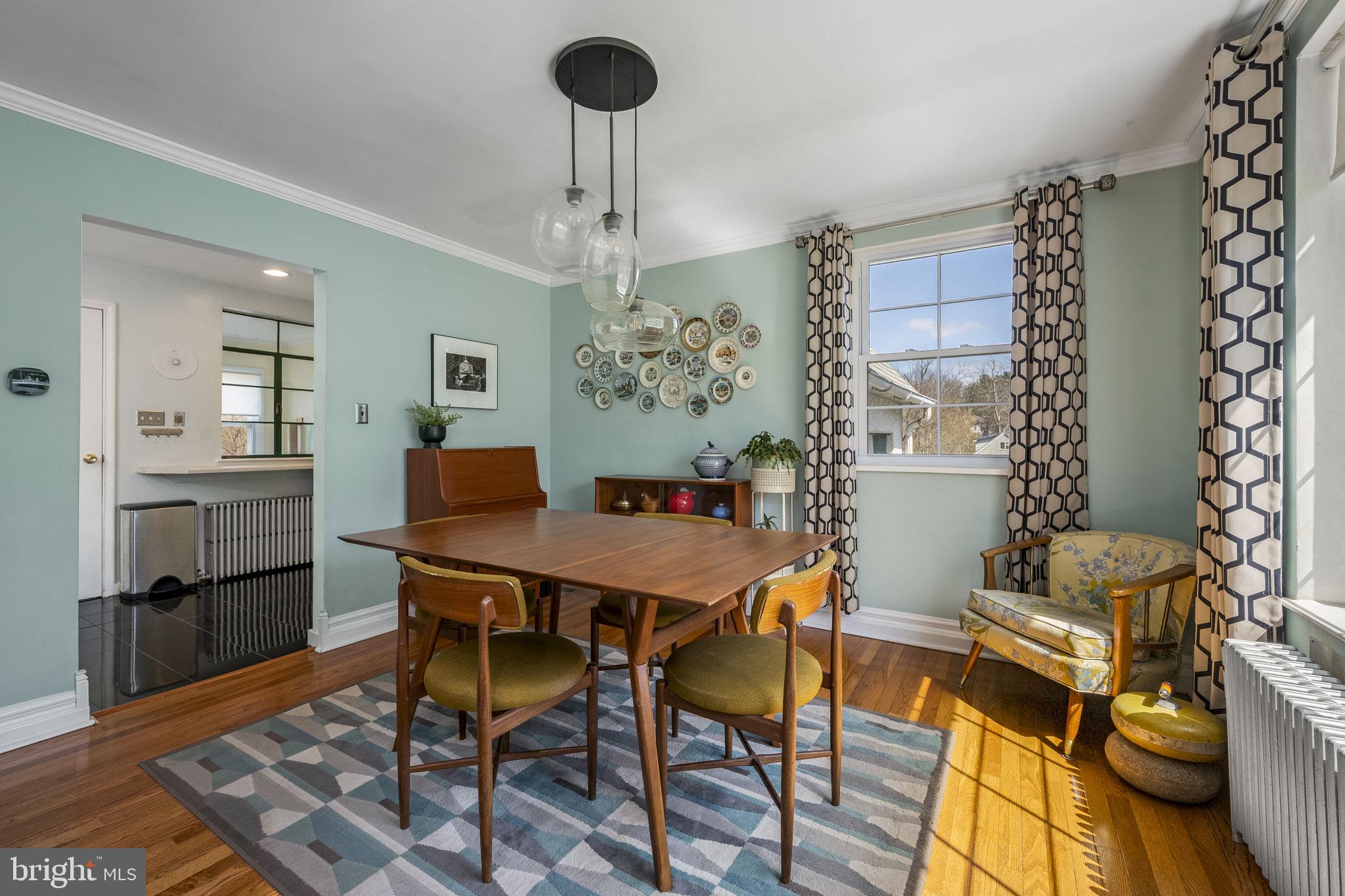 397 North Pleasantview Road Pottstown, PA 19464 - Photo 11 of 28 Dining Room