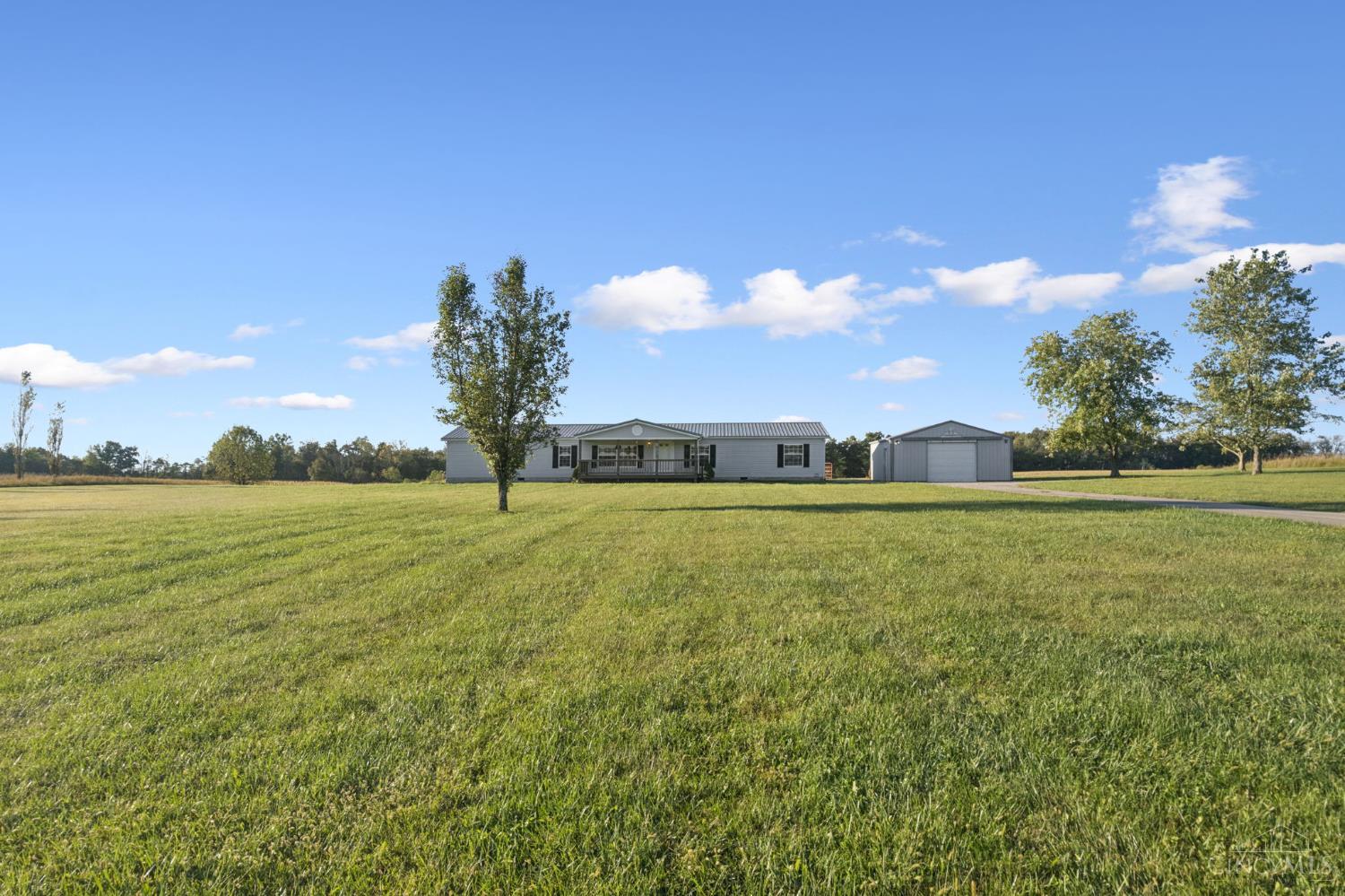 7986 Black Road Russellville, OH 45168 - Photo 5 of 41