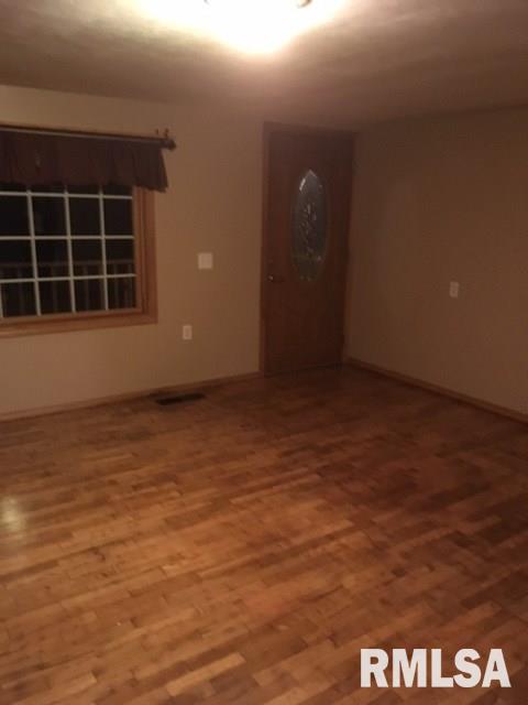 4530 East Tonti Roads Salem, IL 62881 - Photo 9 of 13