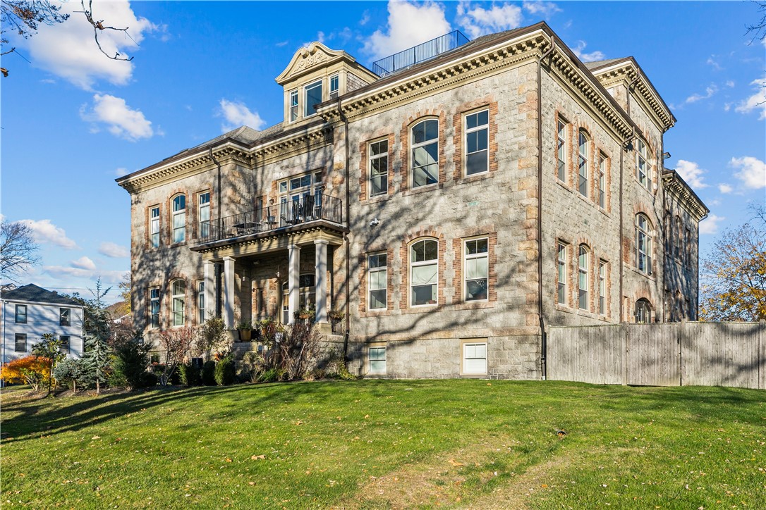 426 Spring Street, Unit 203 Newport, RI 02840 - Photo 1 of 47