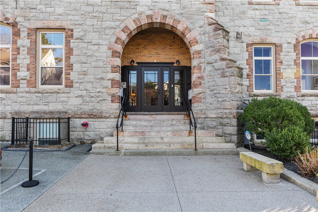 426 Spring Street, Unit 203 Newport, RI 02840 - Photo 3 of 47
