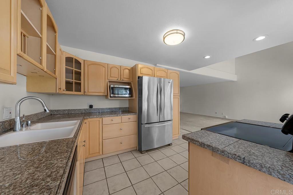 7302 Alicante Road, Unit 3 Carlsbad, CA 92009 - Photo 24 of 47