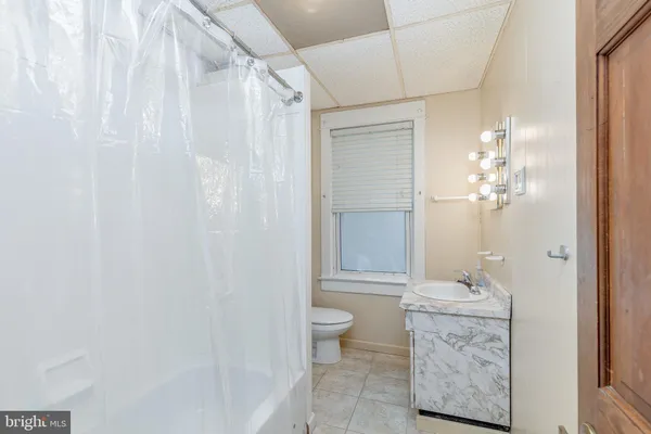 $2,200 | 427 Buttonwood Street, Delanco, NJ 08075