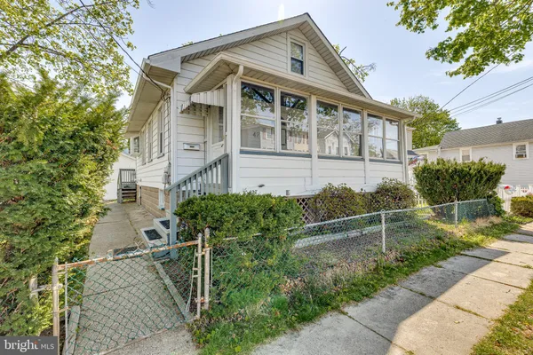 $2,200 | 427 Buttonwood Street, Delanco, NJ 08075