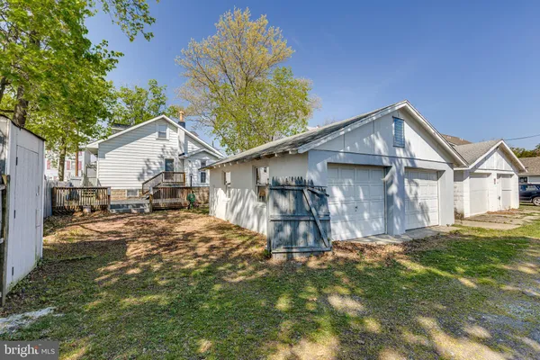 $2,200 | 427 Buttonwood Street, Delanco, NJ 08075