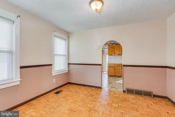 $2,200 | 427 Buttonwood Street, Delanco, NJ 08075