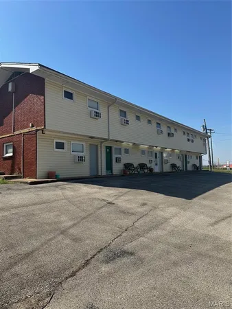 $498,000 | 1307 Walnut Street, Doniphan, MO 63935