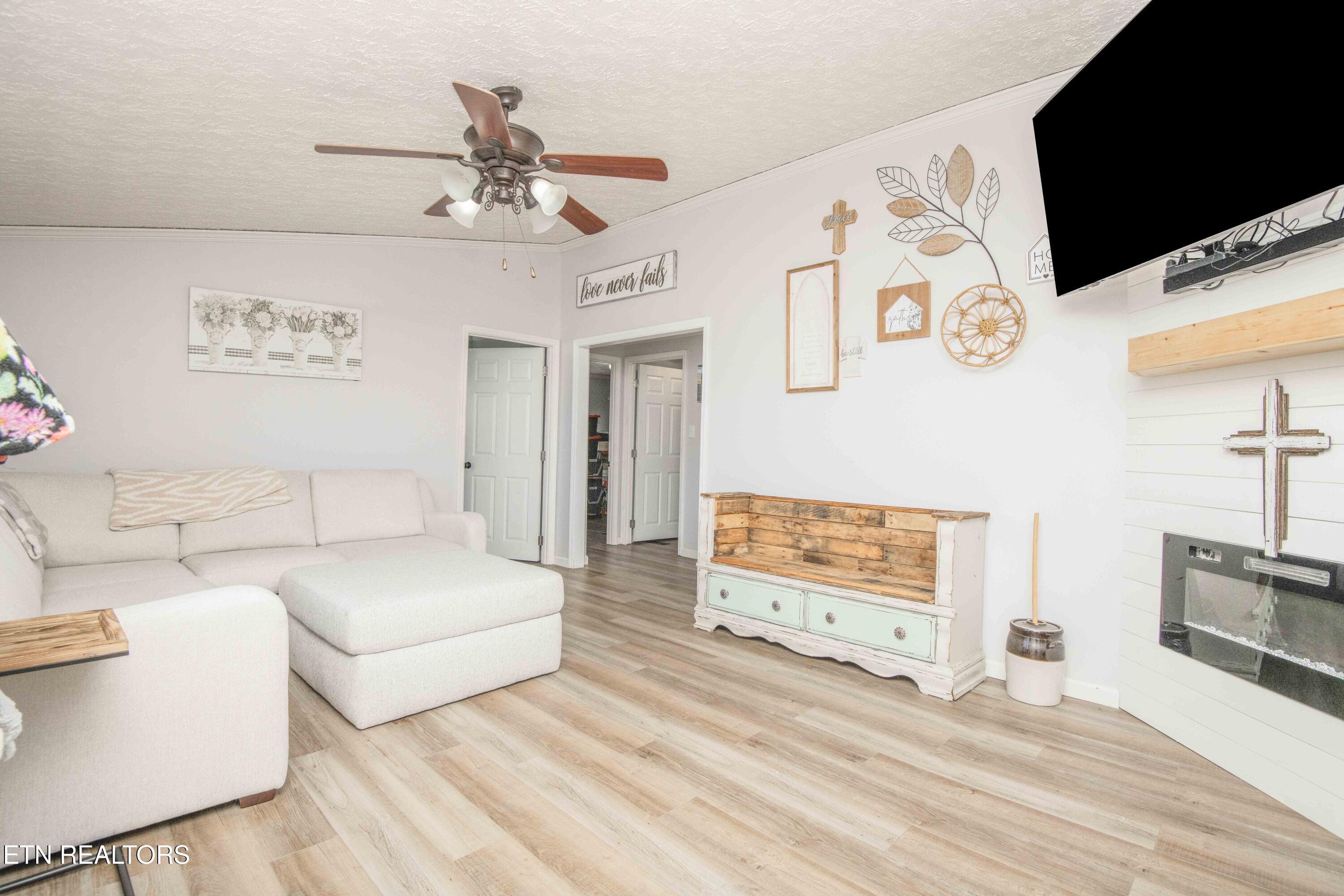 758 Grassy Hollow Road Tazewell, TN 37879 - Photo 26 of 51 living 3_1