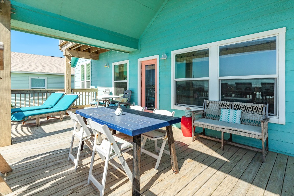 510 Point Lookout Surfside Beach, TX 77541 - Photo 36 of 41 a view of a patio with a table and chairs