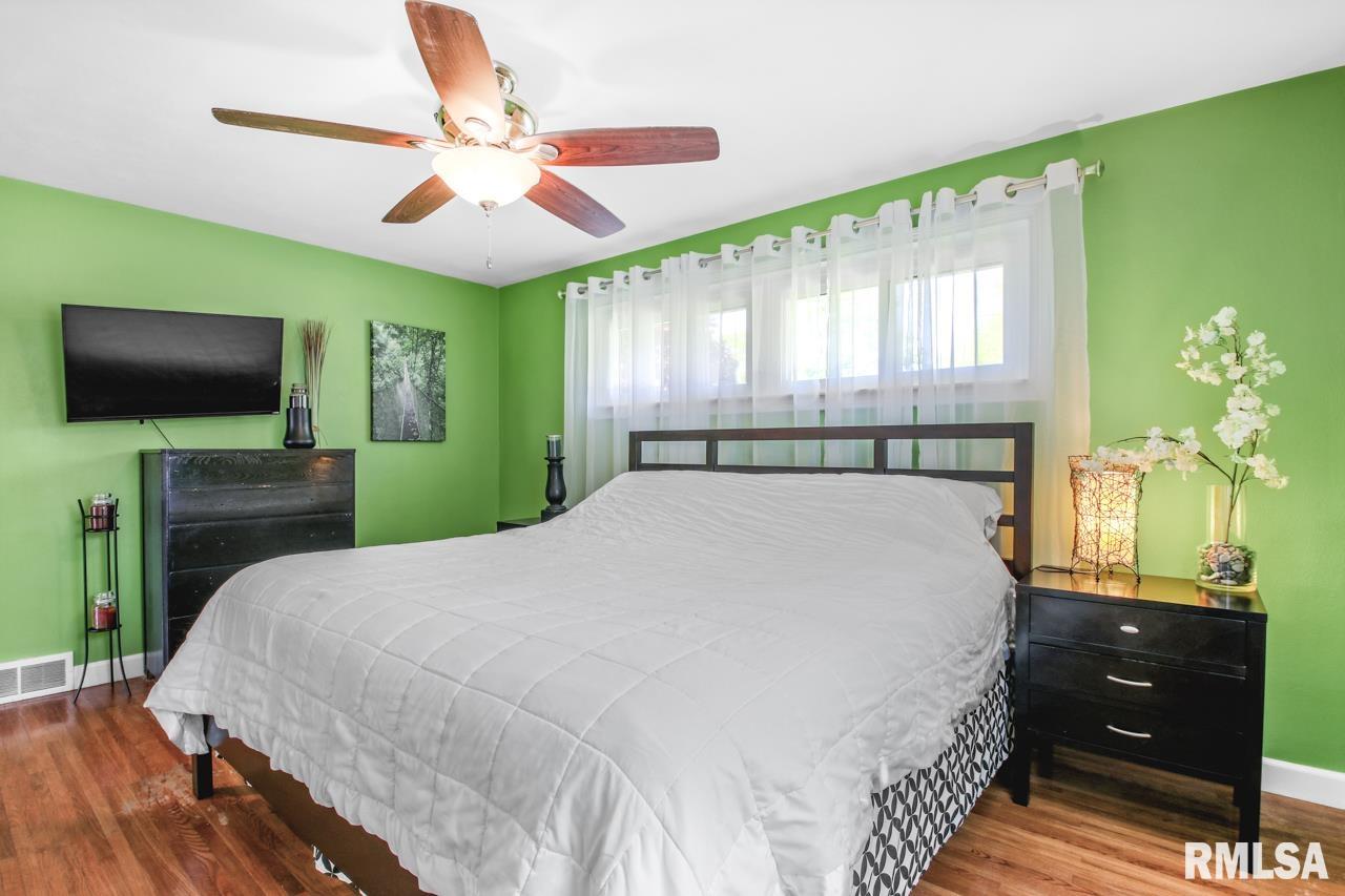 868 Sunset Road Morton, IL 61550 - Photo 18 of 36 Gallery Image 18