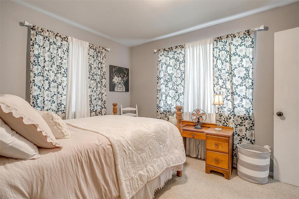 8716 County Road 1224A Rio Vista, TX 76093 - Photo 23 of 38 View of carpeted bedroom