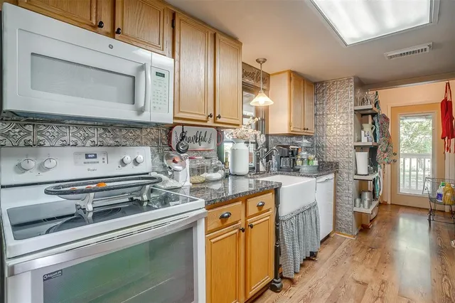 $650,000 | 8716 County Road 1224A, Rio Vista, TX 76093