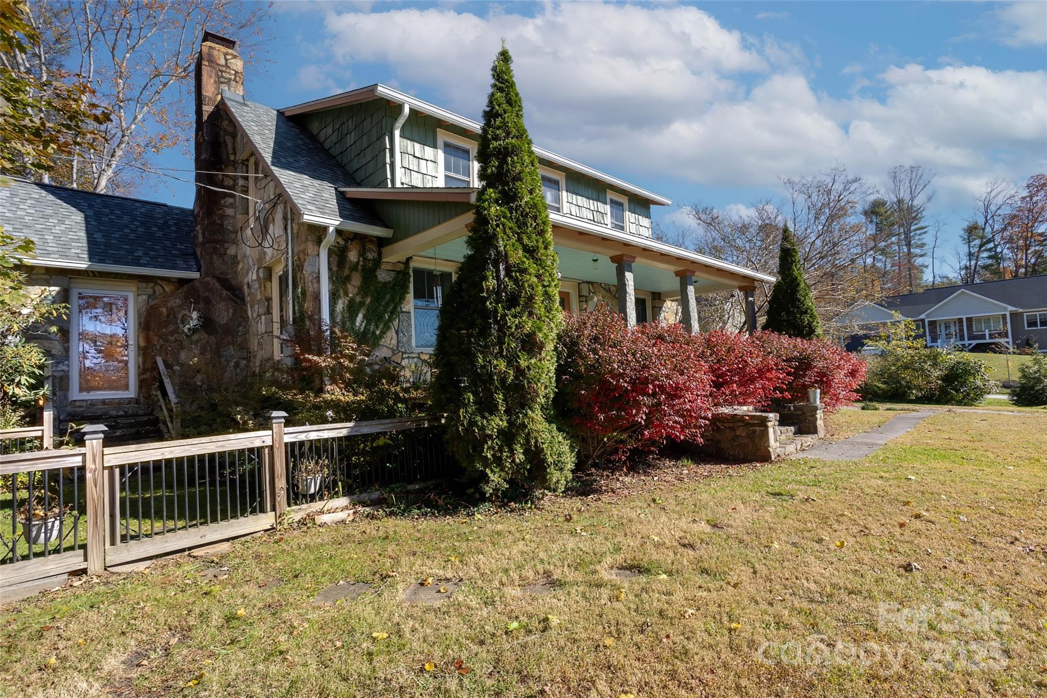3471 Chimney Rock Road Hendersonville, NC 28792 - Photo 2 of 48 front view of house