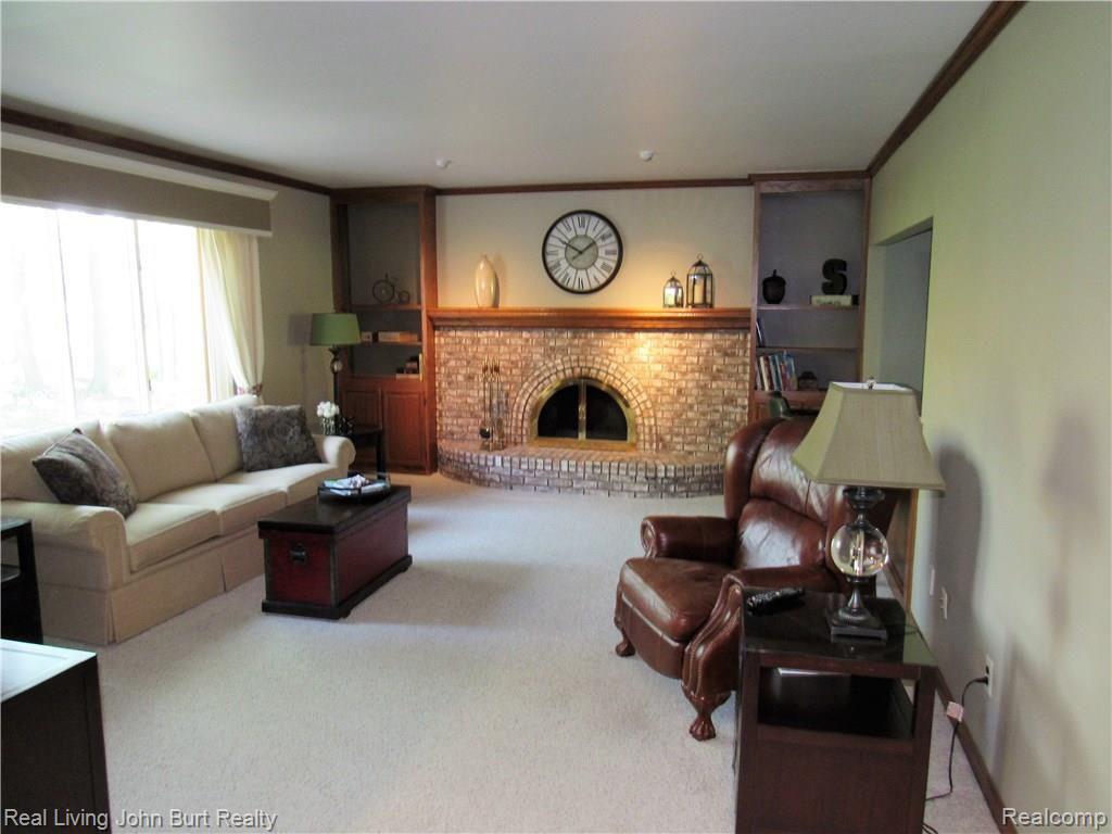 3268 Tamarron Drive Rochester, MI 48309 - Photo 8 of 32 IMG_1200.JPG