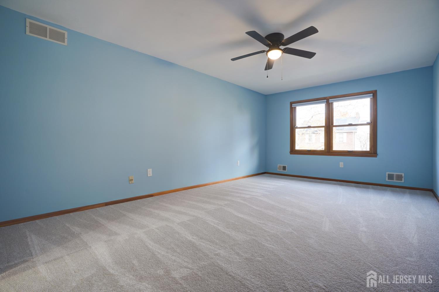 11 Lenox Street Edison, NJ 08817 - Photo 20 of 33