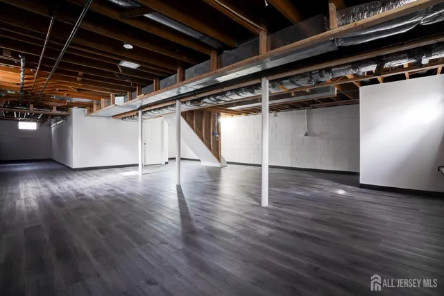 $5,000 | 11 Lenox Street, Edison, NJ 08817