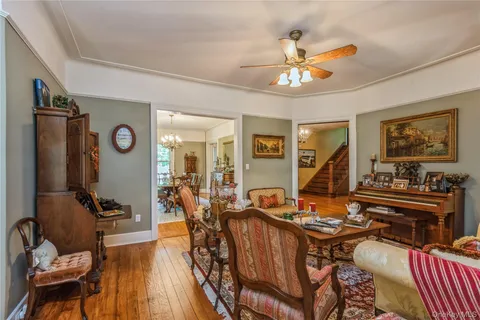 $1,745,000 | 110 Red Spring Lane, Glen Cove, NY 11542